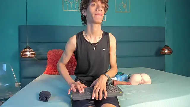 Snapshot of willturneer chatting on 03/16/26, 04:07 willturneer online show from 03/16/26, 04:07