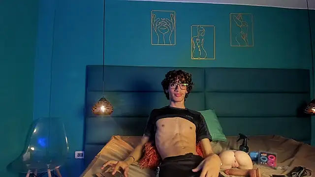 Snapshot of willturneer chatting on 03/27/26, 04:07 willturneer online show from 03/27/26, 04:07