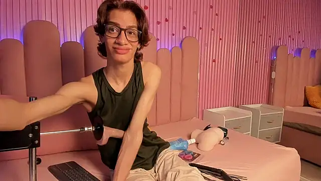 Snapshot of willturneer chatting on 04/05/26, 12:08 willturneer online show from 04/05/26, 12:08