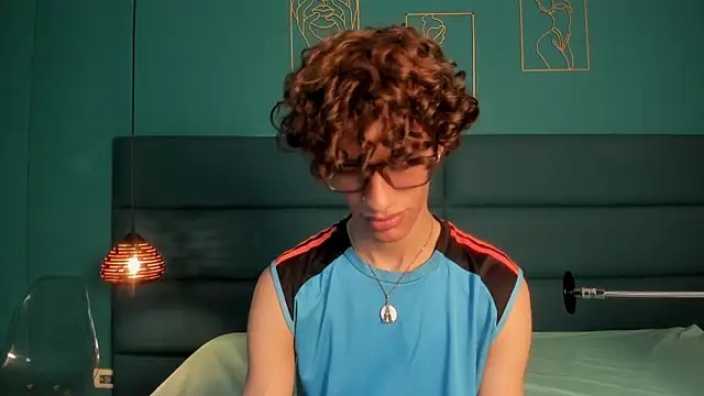 Snapshot of willturneer chatting on 04/26/26, 09:56 willturneer online show from 04/26/26, 09:56