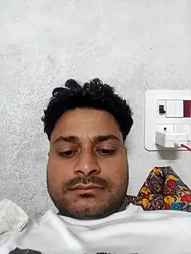 Snapshot of King_night1 chatting on 04/18/26, 04:33 King night1 online show from 04/18/26, 04:33