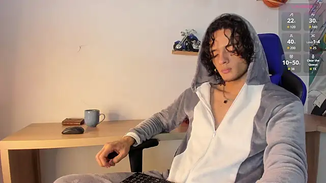 Snapshot of Skinny_Mac chatting on 04/30/26, 12:17 Skinny Mac online show from 04/30/26, 12:17
