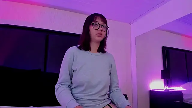 Snapshot of LilithBluum chatting on 04/24/26, 11:56 LilithBluum online show from 04/24/26, 11:56