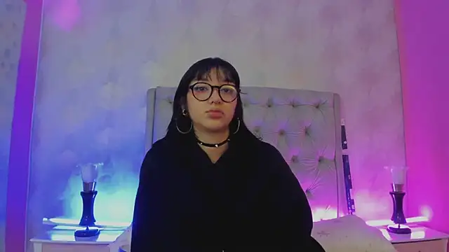Snapshot of LilithBluum chatting on 06/25/26, 12:31 LilithBluum online show from 06/25/26, 12:31