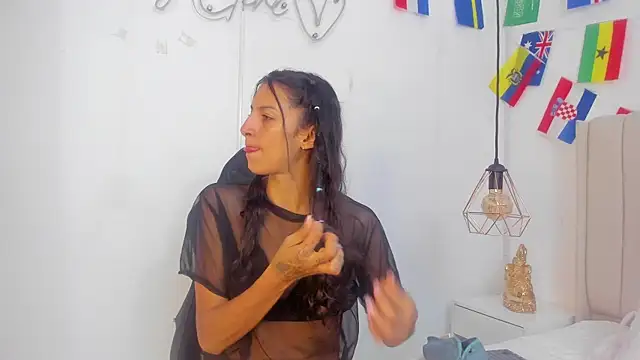 Snapshot of Abril_Castroo chatting on 07/17/26, 12:01 Abril Castroo online show from 07/17/26, 12:01