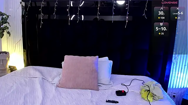 Snapshot of NicoKinggs_ chatting on 03/10/26, 01:38 NicoKinggs online show from 03/10/26, 01:38