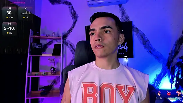 Snapshot of NicoKinggs_ chatting on 03/24/26, 12:43 NicoKinggs online show from 03/24/26, 12:43