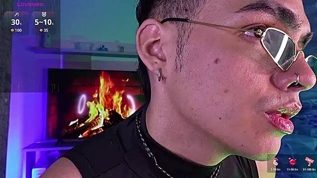 Snapshot of NicoKinggs_ chatting on 03/27/26, 01:44 NicoKinggs online show from 03/27/26, 01:44