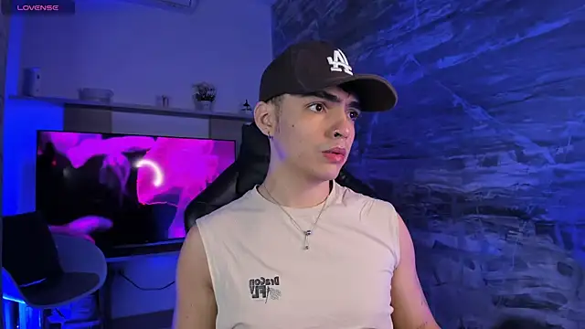 Snapshot of NicoKinggs_ chatting on 04/01/26, 01:01 NicoKinggs online show from 04/01/26, 01:01