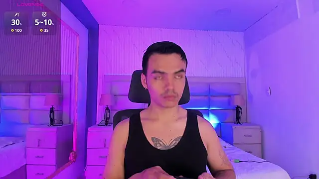 Snapshot of NicoKinggs_ chatting on 04/06/26, 01:34 NicoKinggs online show from 04/06/26, 01:34