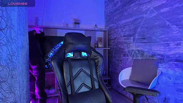 Snapshot of NicoKinggs_ chatting on 04/08/26, 01:44 NicoKinggs online show from 04/08/26, 01:44