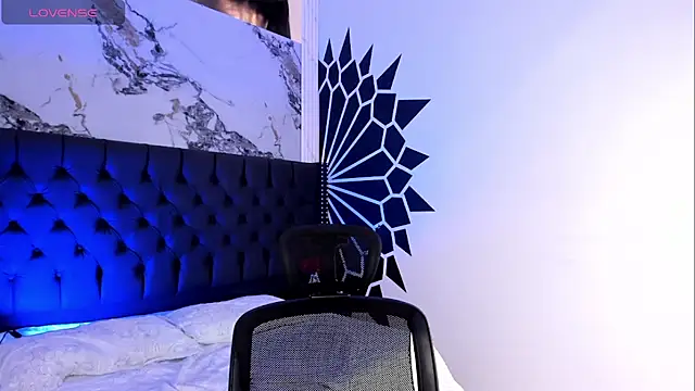 Snapshot of NicoKinggs_ chatting on 04/20/26, 01:25 NicoKinggs online show from 04/20/26, 01:25