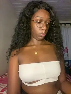 Snapshot of GaiaFiore chatting on 04/06/26, 08:32 GaiaFiore online show from 04/06/26, 08:32