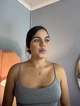 Snapshot of Bella-Ferrer chatting on 03/12/26, 06:25 Bella-Ferrer online show from 03/12/26, 06:25