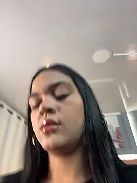 Snapshot of Bella-Ferrer chatting on 03/21/26, 06:22 Bella-Ferrer online show from 03/21/26, 06:22