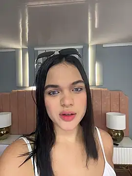 Snapshot of Bella-Ferrer chatting on 03/29/26, 02:39 Bella-Ferrer online show from 03/29/26, 02:39