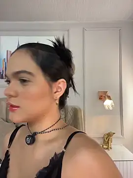 Snapshot of Bella-Ferrer chatting on 06/09/26, 06:30 Bella-Ferrer online show from 06/09/26, 06:30