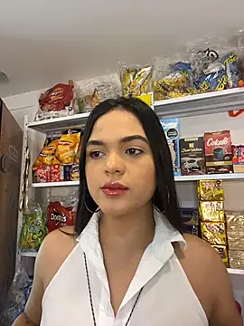 Snapshot of Bella-Ferrer chatting on 06/10/26, 06:40 Bella-Ferrer online show from 06/10/26, 06:40