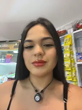 Snapshot of Bella-Ferrer chatting on 07/24/26, 05:55 Bella-Ferrer online show from 07/24/26, 05:55