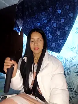 Snapshot of Camillemonroe_ chatting on 03/17/26, 12:52 Camillemonroe online show from 03/17/26, 12:52