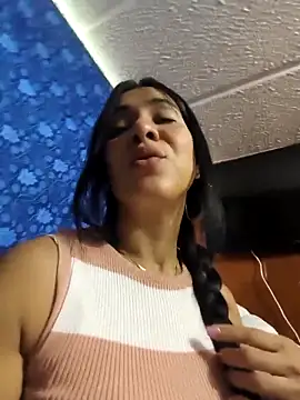 Snapshot of Camillemonroe_ chatting on 03/31/26, 01:11 Camillemonroe online show from 03/31/26, 01:11