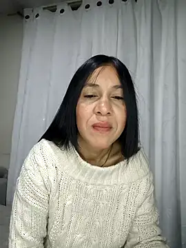 Snapshot of Camillemonroe_ chatting on 04/04/26, 06:55 Camillemonroe online show from 04/04/26, 06:55