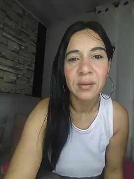 Camillemonroe  online show from 07/04/26, 08:42