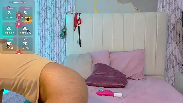 Snapshot of LorenaDuval chatting on 03/27/26, 07:13 LorenaDuval online show from 03/27/26, 07:13