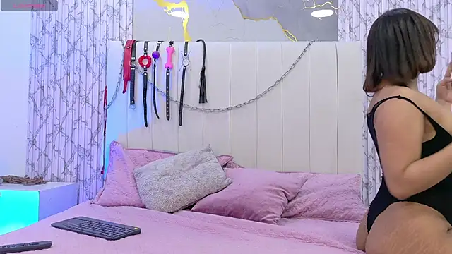 Snapshot of LorenaDuval chatting on 04/21/26, 06:55 LorenaDuval online show from 04/21/26, 06:55