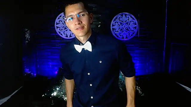 Snapshot of MilanDavid1 chatting on 03/25/26, 05:19 MilanDavid1 online show from 03/25/26, 05:19