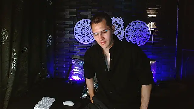 Snapshot of MilanDavid1 chatting on 03/27/26, 05:45 MilanDavid1 online show from 03/27/26, 05:45