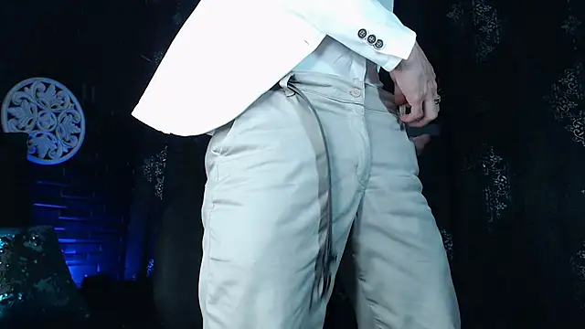 Snapshot of MilanDavid1 chatting on 04/21/26, 05:06 MilanDavid1 online show from 04/21/26, 05:06