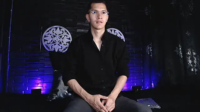 Snapshot of MilanDavid1 chatting on 04/22/26, 05:36 MilanDavid1 online show from 04/22/26, 05:36