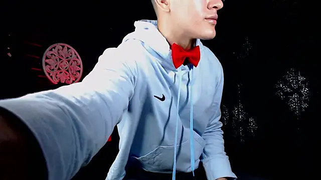 Snapshot of MilanDavid1 chatting on 04/24/26, 05:26 MilanDavid1 online show from 04/24/26, 05:26