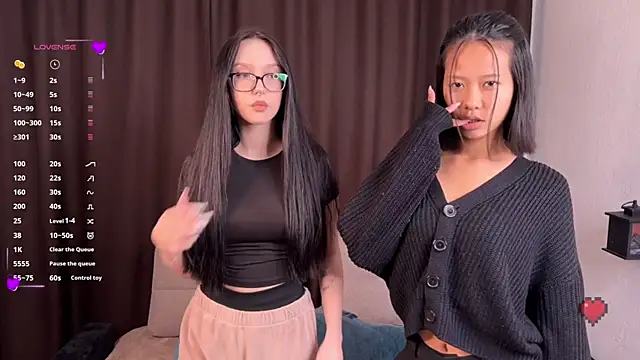 Snapshot of MadnessQueen chatting on 04/14/26, 08:37 MadnessQueen online show from 04/14/26, 08:37