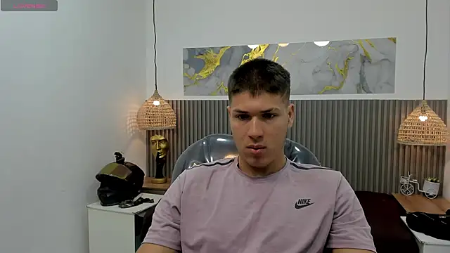 Snapshot of AlessandroFranco chatting on 04/22/26, 01:01 AlessandroFranco online show from 04/22/26, 01:01