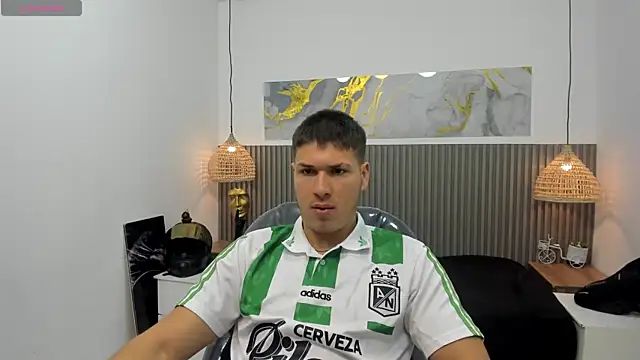 Snapshot of AlessandroFranco chatting on 05/09/26, 01:27 AlessandroFranco online show from 05/09/26, 01:27