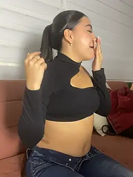 CatalinaSantana Pink online show from 03/10/26, 09:53