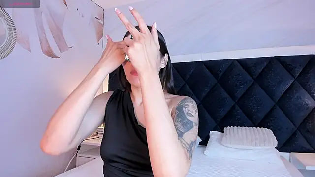 Snapshot of Adalyn_Cute chatting on 04/25/26, 11:35 Adalyn Cute online show from 04/25/26, 11:35