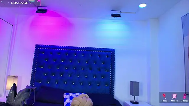 Snapshot of Gabriela_meow chatting on 04/24/26, 12:29 Gabriela meow online show from 04/24/26, 12:29