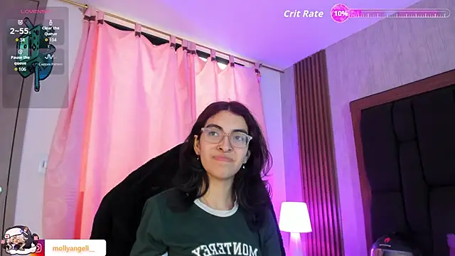 Snapshot of Molly_A chatting on 05/18/26, 02:56 Molly A online show from 05/18/26, 02:56