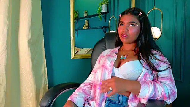 Snapshot of ZoeyMonroe_ chatting on 04/28/26, 03:44 ZoeyMonroe online show from 04/28/26, 03:44