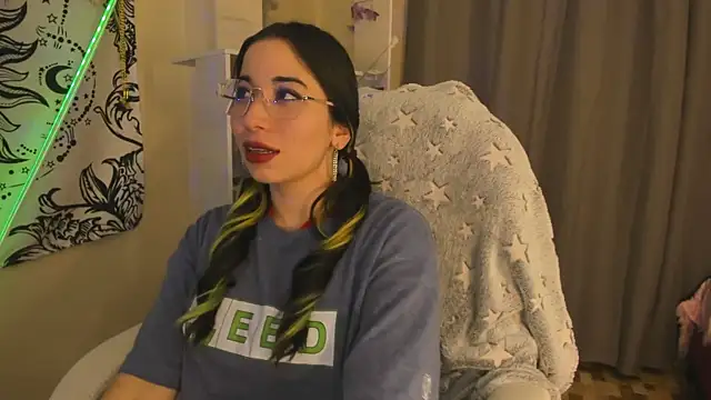 Snapshot of Laughing_Natty chatting on 03/22/26, 05:00 Laughing Natty online show from 03/22/26, 05:00