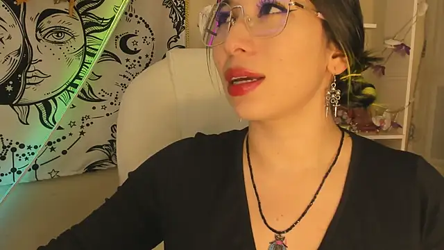 Snapshot of Laughing_Natty chatting on 04/15/26, 01:12 Laughing Natty online show from 04/15/26, 01:12