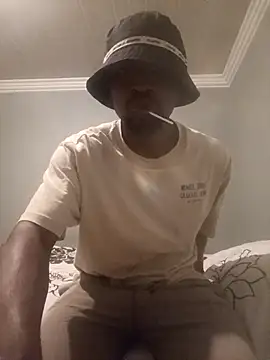 Snapshot of TreySavvy chatting on 04/20/26, 10:55 TreySavvy online show from 04/20/26, 10:55