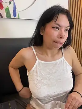 Snapshot of Queen_Chanel_XXX chatting on 04/01/26, 08:06 Queen Chanel XXX online show from 04/01/26, 08:06