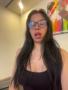 Queen Chanel XXX online show from 04/03/26, 07:45