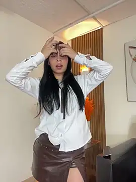 Snapshot of Queen_Chanel_XXX chatting on 04/19/26, 07:38 Queen Chanel XXX online show from 04/19/26, 07:38