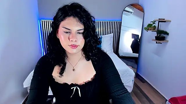 Snapshot of Alisson_Pinkey chatting on 03/18/26, 01:42 Alisson Pinkey online show from 03/18/26, 01:42