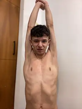 Snapshot of Daniel_Roy chatting on 03/10/26, 01:05 Daniel Roy online show from 03/10/26, 01:05